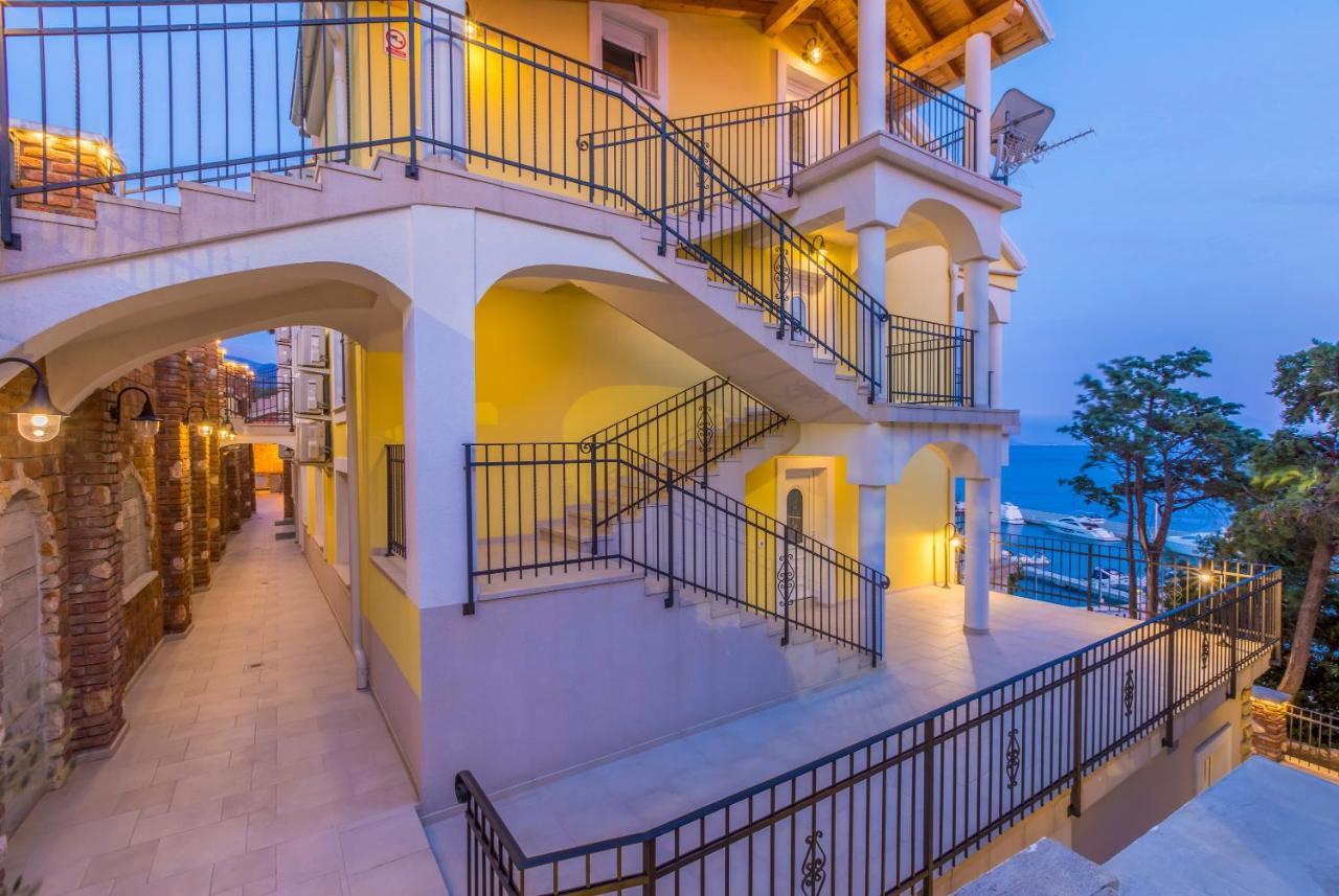 Palace Paulina Residence نوفي فينودولسكي المظهر الخارجي الصورة